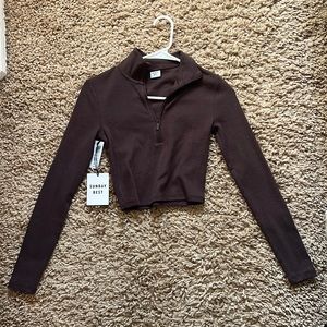 Aritzia XS Brown Half Zip Long Sleeve